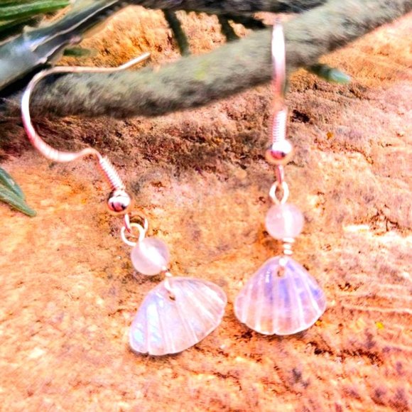 Beautiful Nature Moonstone Flashy Hand Carved Shell S925 Dangle Earring - Picture 1 of 10